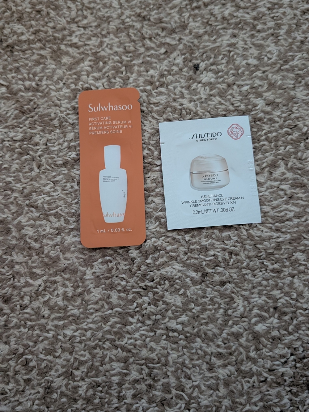 Beauty Sample Set - Picture 8 of 13